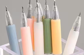 Retractable craft pen cutter