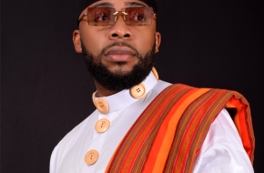 Studio Photos/ Studio Portraits